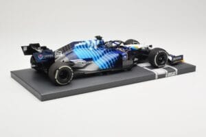 Williams Racing Mercedes FW43B #63 G. Russell Saudi Arabian GP 2021 Minichamps 1:18 117212263 Metal - imagem 3 de 6