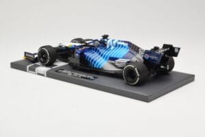 Williams Racing Mercedes FW43B #63 G. Russell Saudi Arabian GP 2021 Minichamps 1:18 117212263 Metal - imagem 5 de 6