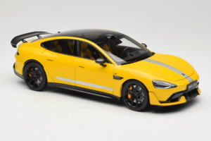 Xiaomi SU7 Ultra Amarelo OEM 1:18 BHR9995CN Metal - imagem 6 de 8