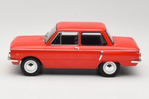 ZAZ 966 Vermelho MCG 1:18 MCG18102 Metal - imagem 3 de 6