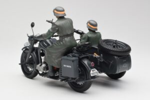 Zundapp KS 750 Sidecar Walkure Schuco 1:10 450651900 Metal - imagem 6 de 7