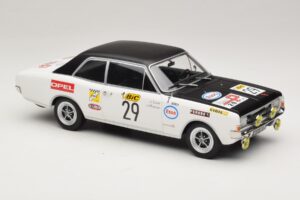 Opel Commodore A #29 J-L. Clarr / J-P. Peyroux Tour de France Automobile 1971 MCG 1:18 MCG18562R Metal - imagem 4 de 6