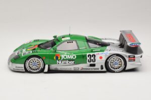 Nissan R390 GT1 #33 S. Motoyama / T. Kurosawa / M. Kageyama 24 Hours of Le Mans 1998 GT Spirit 1:18 GT1003 Resina - imagem 3 de 6