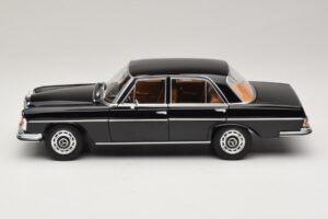 Mercedes 280 SE W108 Preto Norev 1:18 183360 Metal - imagem 4 de 8
