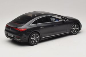 Mercedes EQE V295 Graphite Grey Magno NZG 1:18 B66961108 Metal - imagem 5 de 8