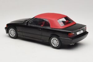 BMW 3 Series E36 Descapotável Preto MCG 1:18 MCG18318 Metal - imagem 6 de 7