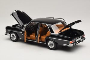 Mercedes 280 SE W108 Preto Norev 1:18 183360 Metal - imagem 5 de 8