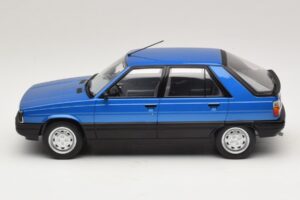 Renault 11 TXE Blue Metallic MCG 1:18 MCG18591 Metal - imagem 3 de 6