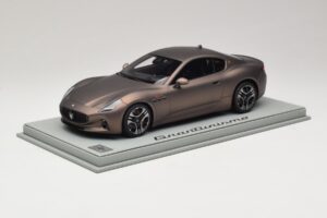 Maserati GranTurismo Trofeo Rame Folgore BBR 1:18 P18240AMAS Resina - imagem 2 de 7