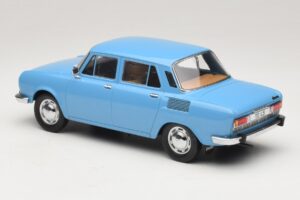 Skoda 100 LS Azul Claro MCG 1:18 MCG18782 Metal - imagem 5 de 6