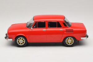 Skoda 100 Vermelho Jantes Douradas MCG 1:18 MCG18784 Metal - imagem 3 de 6