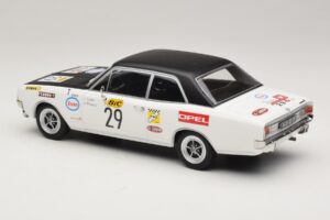 Opel Commodore A #29 J-L. Clarr / J-P. Peyroux Tour de France Automobile 1971 MCG 1:18 MCG18562R Metal - imagem 5 de 6