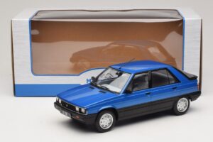 Renault 11 TXE Blue Metallic MCG 1:18 MCG18591 Metal - imagem 6 de 6