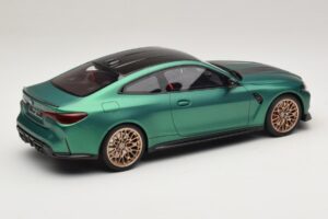 BMW M4 CS G82 Frozen Isle of Man Green GT Spirit 1:18 GT994 Resina - imagem 2 de 6