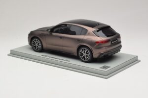 Maserati Grecale Bronze BBR 1:18 P18220FMAS Resina - imagem 5 de 7