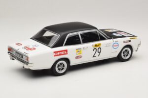 Opel Commodore A #29 J-L. Clarr / J-P. Peyroux Tour de France Automobile 1971 MCG 1:18 MCG18562R Metal - imagem 2 de 6