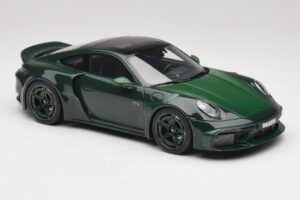 Porsche 911 992 Turbo S Brabus 900 Rocket R Mean Green GT Spirit 1:18 GT959 Resina - imagem 4 de 6