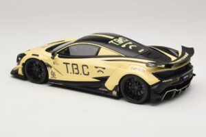 McLaren 720S Liberty Walk Bege GT Spirit 1:18 GT961 Resina - imagem 5 de 6