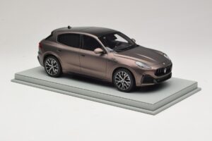 Maserati Grecale Bronze BBR 1:18 P18220FMAS Resina - imagem 4 de 7