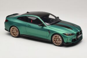 BMW M4 CS G82 Frozen Isle of Man Green GT Spirit 1:18 GT994 Resina - imagem 4 de 6