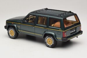 Jeep Cherokee XJ Limited Hunter Green Otto 1:18 OT1204 Resina - imagem 5 de 6