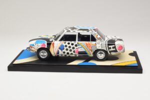 BMW 2500 E3 New Horizon Minichamps 1:18 155029204 Resina - imagem 3 de 6
