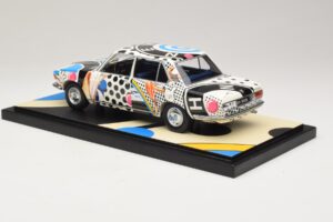 BMW 2500 E3 New Horizon Minichamps 1:18 155029204 Resina - imagem 5 de 6
