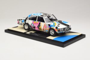 BMW 2500 E3 New Horizon Minichamps 1:18 155029204 Resina - imagem 4 de 6