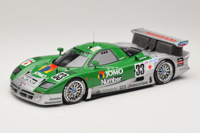 Nissan R390 GT1 #33 S. Motoyama / T. Kurosawa / M. Kageyama 24 Hours of Le Mans 1998 GT Spirit 1:18 GT1003 Resina
