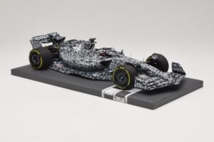 Alfa Romeo Orlen C42 V. Bottas Testing Barcelona 2022 Minichamps 1:18 117229977 Resina - imagem 4 de 7