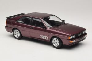 Audi Quattro Purple Metallic Minichamps 1:18 155016125 Metal - imagem 4 de 6