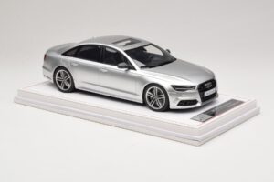 Audi S6 C7 Florett Silver Metallic IVY Merit 1:18 REMC038 Resina - imagem 4 de 7