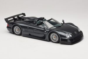 Mercedes AMG CLK GTR Roadster Cinzento GT Spirit 1:18 GT960 Resina - imagem 4 de 6