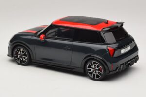 Mini Cooper JCW F66 Legend Grey Otto 1:18 OT1244 Resina - imagem 5 de 6