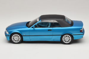 BMW 3 Series E36 Descapotável Azul Metalizado MCG 1:18 MCG18319 Metal - imagem 4 de 7
