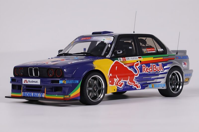 BMW E30 V8 #229 E. Hountondji Red Bull Driftbrothers Drift 2023 Azul Otto 1:18 OT486 Resina
