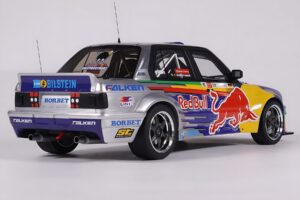 BMW E30 V8 #229 E. Hountondji Red Bull Driftbrothers Drift 2023 Azul Otto 1:18 OT486 Resina - imagem 2 de 5