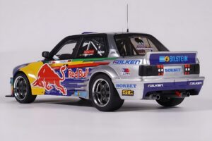 BMW E30 V8 #229 E. Hountondji Red Bull Driftbrothers Drift 2023 Azul Otto 1:18 OT486 Resina - imagem 5 de 5