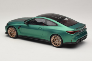 BMW M4 CS G82 Frozen Isle of Man Green GT Spirit 1:18 GT994 Resina - imagem 5 de 6