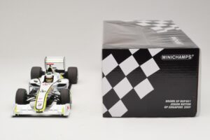 Brawn GP BGP001 #22 J. Button Singapore GP 2009 Minichamps 1:18 180090222 Resina - imagem 6 de 7