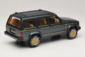 Jeep Cherokee XJ Limited Hunter Green Otto 1:18 OT1204 Resina - imagem 2 de 6
