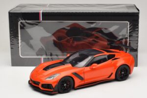 Chevrolet Corvette C7 ZR1 Vermelho IXO 1:18 U18RDC001-FO Metal - imagem 8 de 8