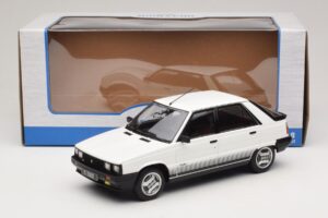 Renault 11 Turbo Branco MCG 1:18 MCG18589 Metal - imagem 6 de 6