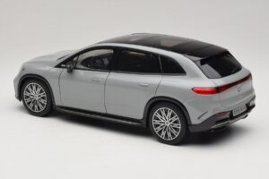 Mercedes EQS SUV X296 Manufaktur Alpine Grey NZG 1:18 B66960591 Metal - imagem 7 de 8