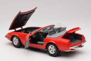 Ferrari 365 GTS/4 Spider Vermelho Techno Giodi 1:18 40028-P1 Metal - imagem 5 de 8