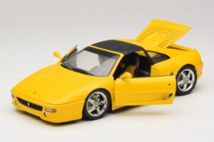 Ferrari F355 Spider Amarelo com Teto Preto UT Models 1:18 180074030-P4 Metal - imagem 2 de 8