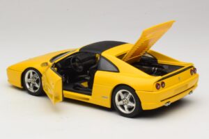 Ferrari F355 Spider Amarelo com Teto Preto UT Models 1:18 180074030-P4 Metal - imagem 5 de 8