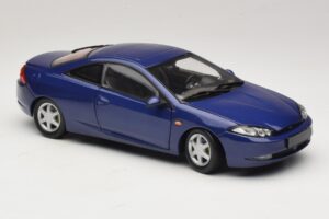 Ford Cougar Azul Action 1:18 ACTION001 Metal - imagem 6 de 8