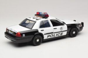 Ford Crown Victoria Police Interceptor The Hangover Movie Greenlight 1:18 12911 Metal - imagem 2 de 6