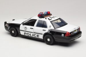 Ford Crown Victoria Police Interceptor The Hangover Movie Greenlight 1:18 12911 Metal - imagem 5 de 6